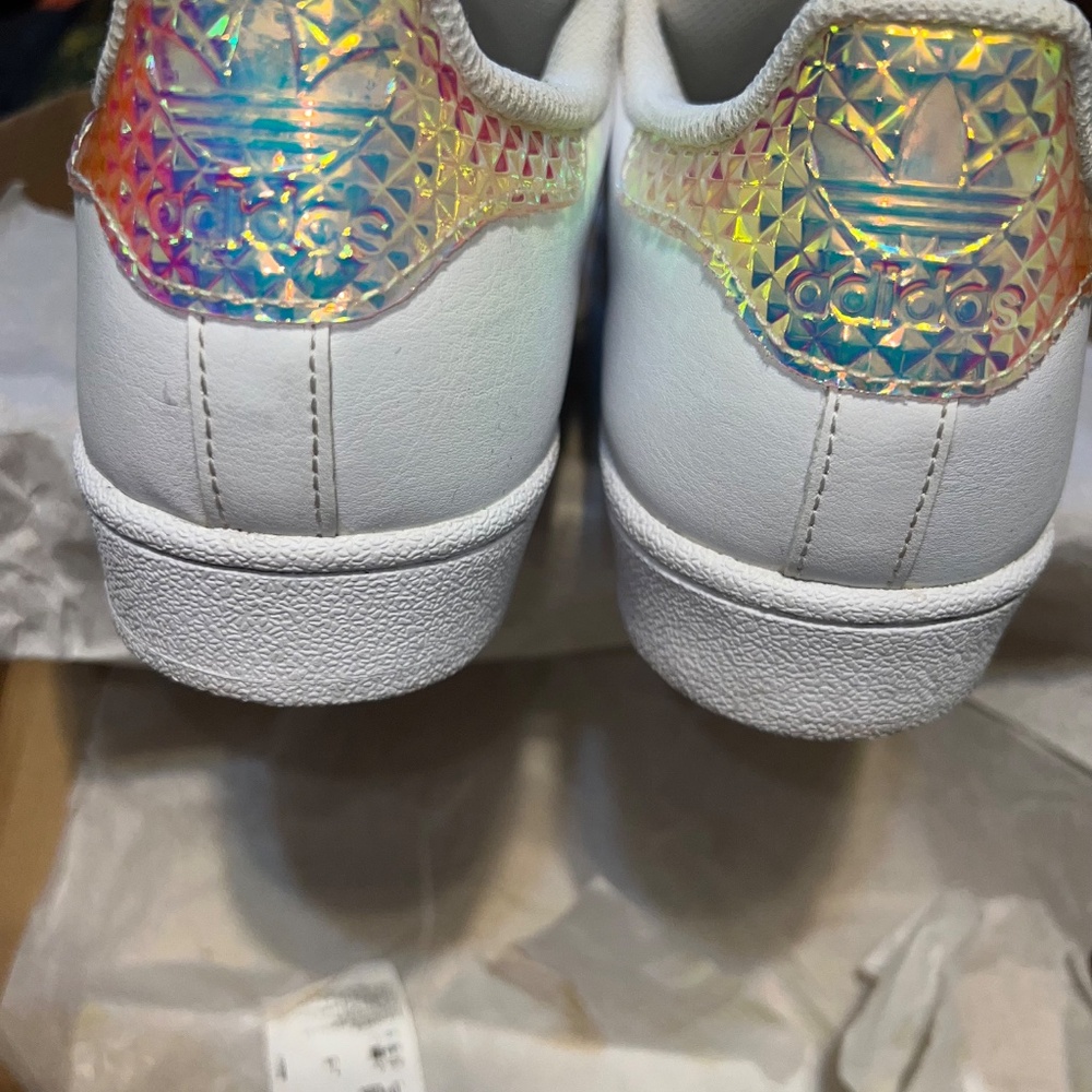 Adidas - Picture 4 of 5